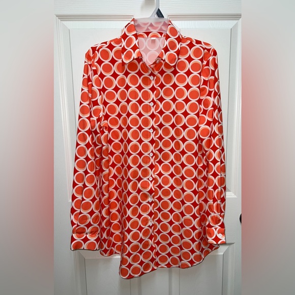 🧡 NWOT! Geometric Long Button Down Shirt - Picture 7 of 11